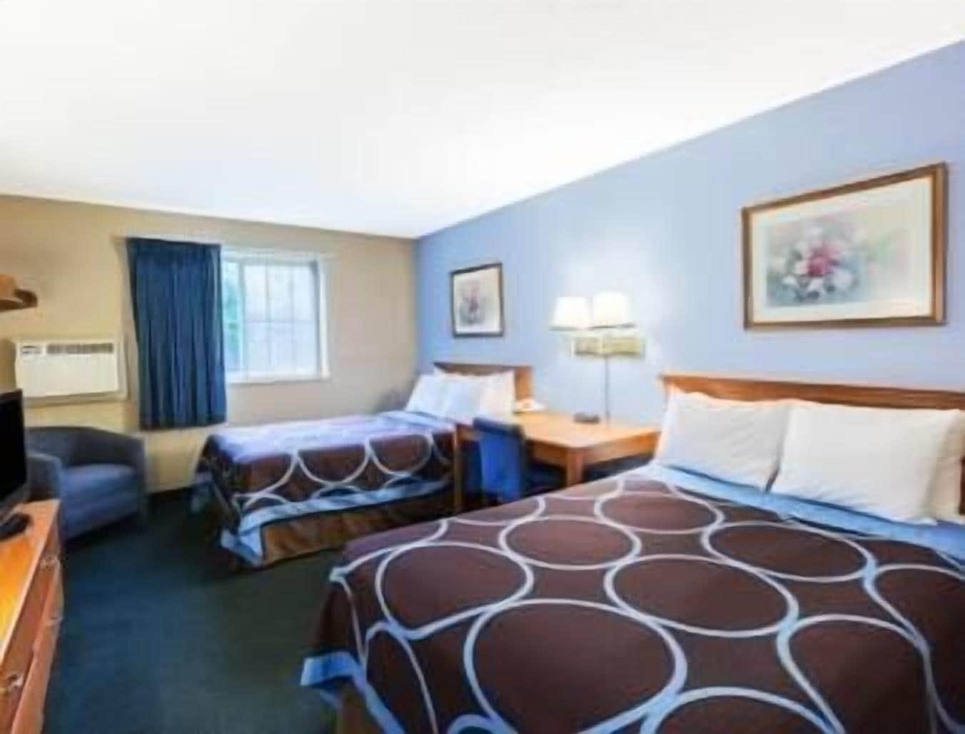 Super 8 By Wyndham East Stroudsburg - Poconos Hotel Exterior photo